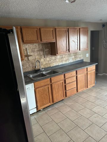 2416 47th Street, Lubbock, TX 79412