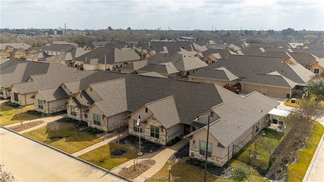 3802 Estes Park, College Station, TX 77845