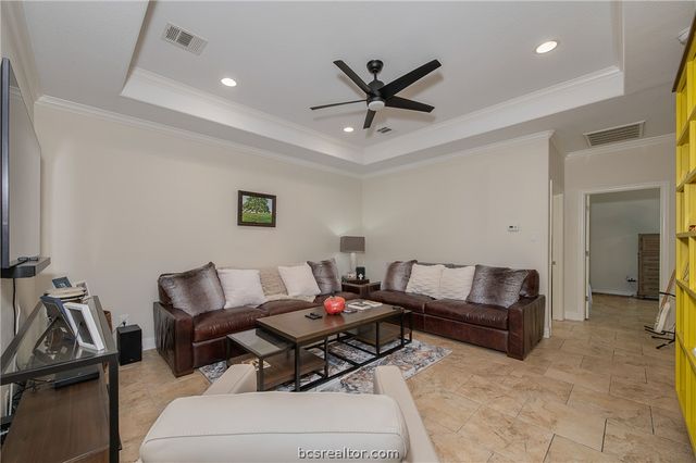 3802 Estes Park, College Station, TX 77845