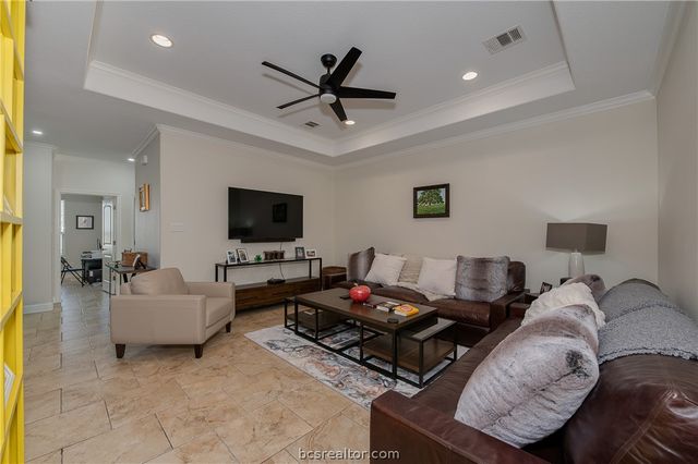 3802 Estes Park, College Station, TX 77845