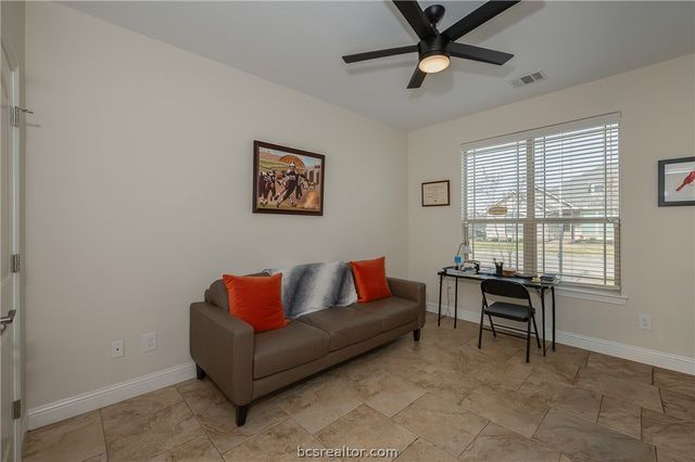 3802 Estes Park, College Station, TX 77845