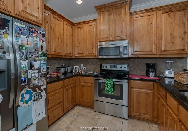 3802 Estes Park, College Station, TX 77845