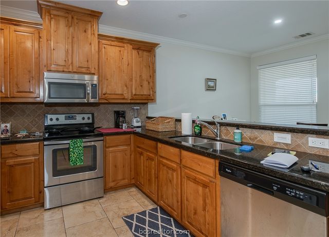 3802 Estes Park, College Station, TX 77845