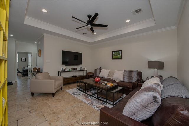 3802 Estes Park, College Station, TX 77845