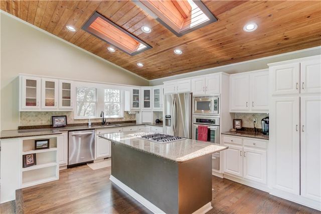 5544 Hidden Harbor Trail, Gainesville, GA 30504