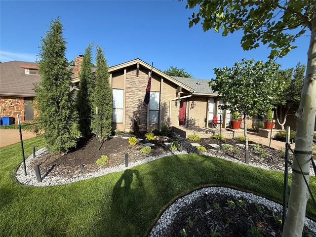 9724 Briarcreek Drive, Oklahoma City, OK 73162