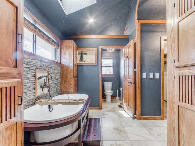 9724 Briarcreek Drive, Oklahoma City, OK 73162