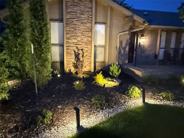 9724 Briarcreek Drive, Oklahoma City, OK 73162