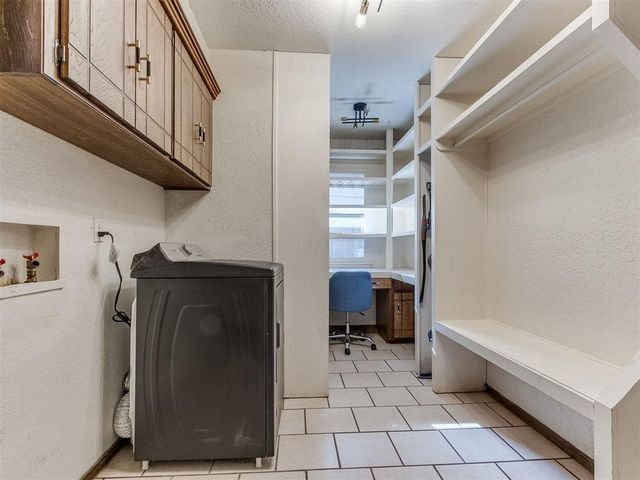 9724 Briarcreek Drive, Oklahoma City, OK 73162