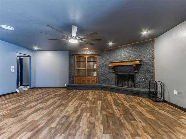 9724 Briarcreek Drive, Oklahoma City, OK 73162