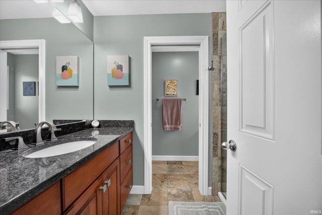 102 Livingston Bay Court, Mishawaka, IN 46544