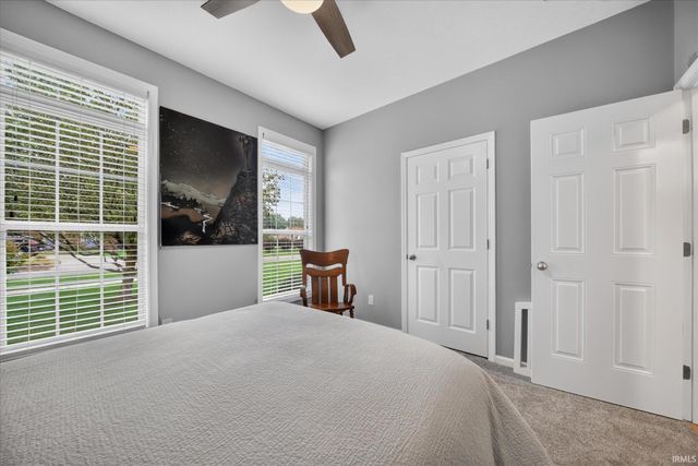 102 Livingston Bay Court, Mishawaka, IN 46544