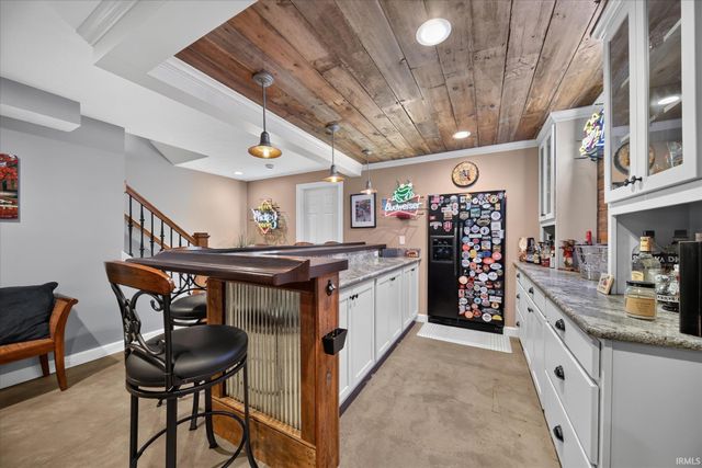 102 Livingston Bay Court, Mishawaka, IN 46544