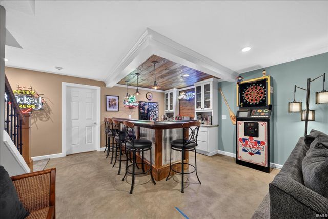 102 Livingston Bay Court, Mishawaka, IN 46544
