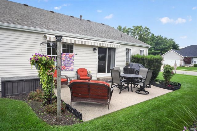 102 Livingston Bay Court, Mishawaka, IN 46544