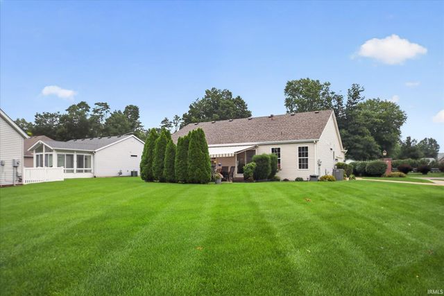 102 Livingston Bay Court, Mishawaka, IN 46544
