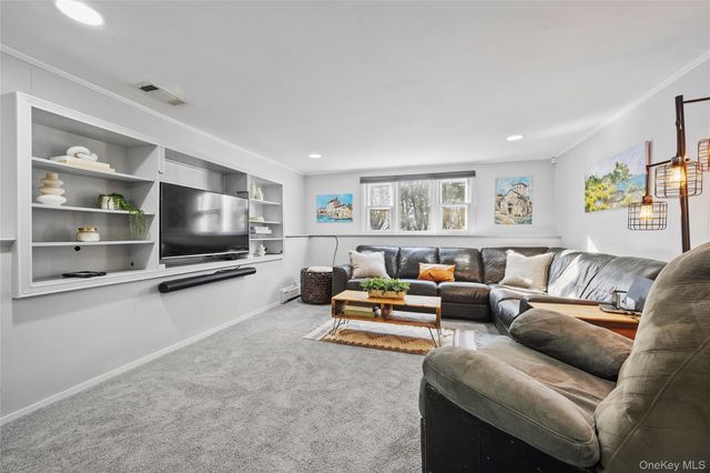 124 Hillandale Drive, New Rochelle, NY 10804