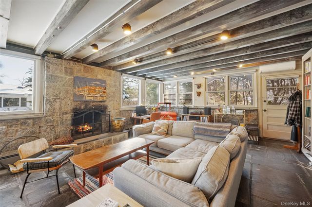 124 Hillandale Drive, New Rochelle, NY 10804