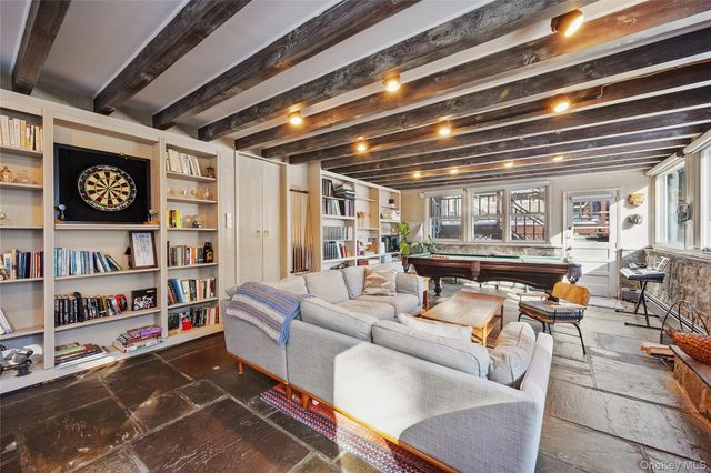 124 Hillandale Drive, New Rochelle, NY 10804