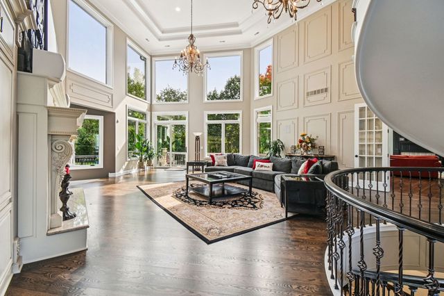 3001 Glen Eagles Court, St. Charles, IL 60174