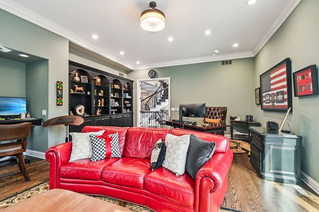 3001 Glen Eagles Court, St. Charles, IL 60174