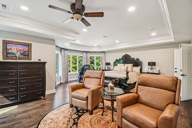 3001 Glen Eagles Court, St. Charles, IL 60174