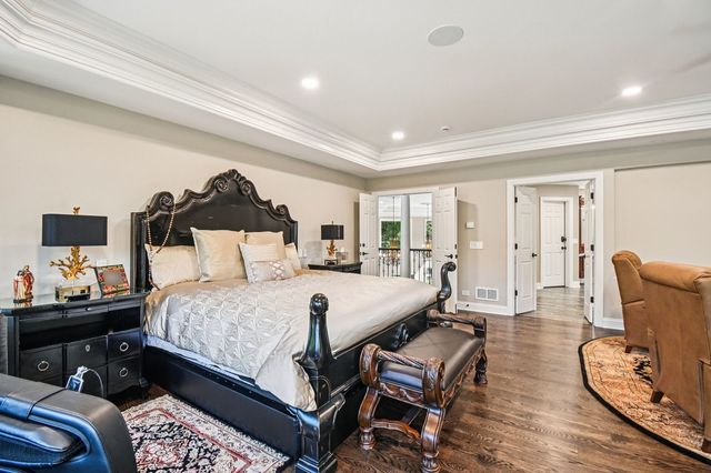 3001 Glen Eagles Court, St. Charles, IL 60174