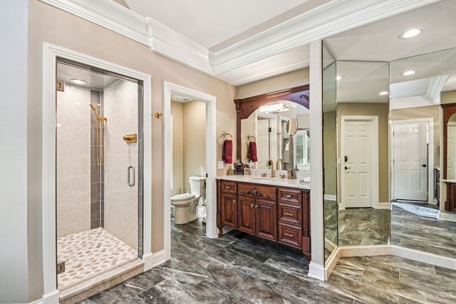 3001 Glen Eagles Court, St. Charles, IL 60174