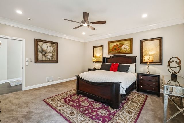 3001 Glen Eagles Court, St. Charles, IL 60174