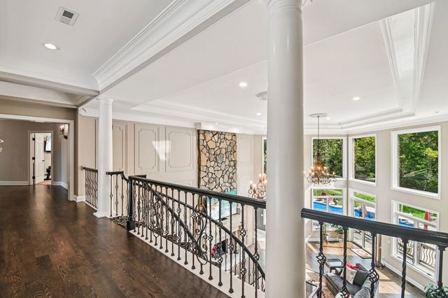 3001 Glen Eagles Court, St. Charles, IL 60174