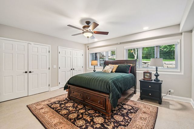 3001 Glen Eagles Court, St. Charles, IL 60174