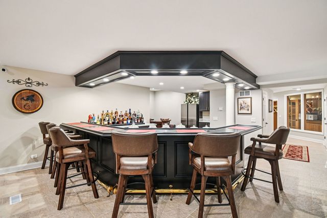 3001 Glen Eagles Court, St. Charles, IL 60174