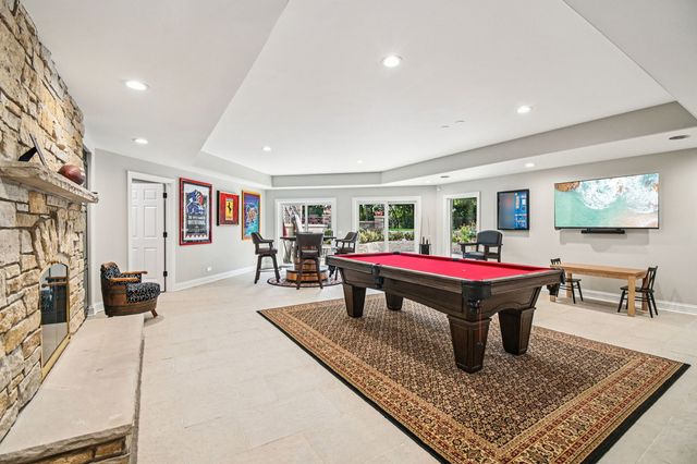 3001 Glen Eagles Court, St. Charles, IL 60174