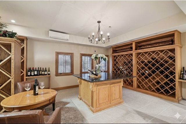 3001 Glen Eagles Court, St. Charles, IL 60174