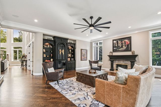 3001 Glen Eagles Court, St. Charles, IL 60174