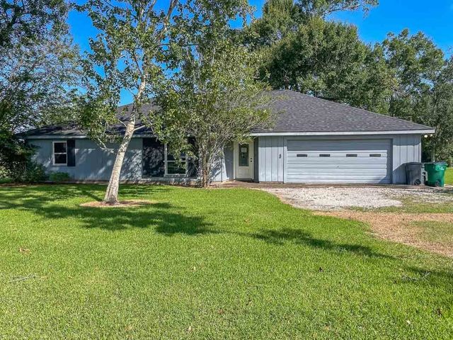 302 Bayou Bend Dr, Houma, LA 70364