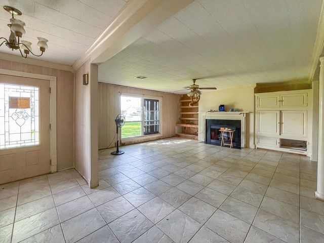 302 Bayou Bend Dr, Houma, LA 70364