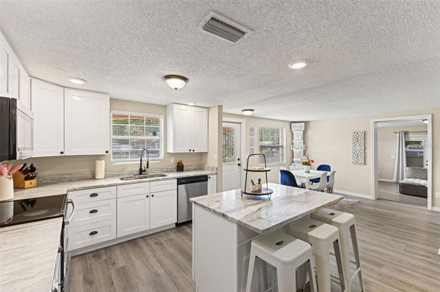 7901 N PACKWOOD AVENUE, Tampa, FL 33604