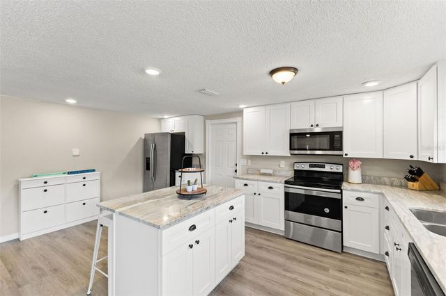 7901 N PACKWOOD AVENUE, Tampa, FL 33604