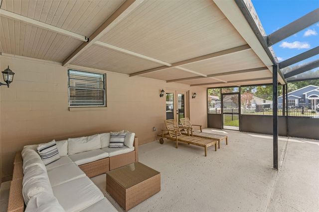 7901 N PACKWOOD AVENUE, Tampa, FL 33604