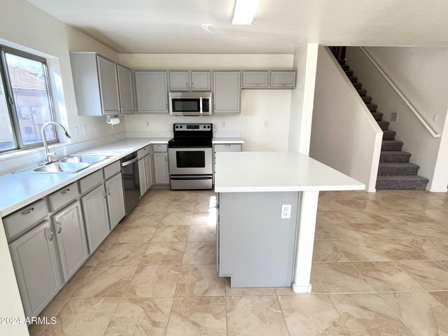 2028 N WILDFLOWER Lane, Casa Grande, AZ 85122