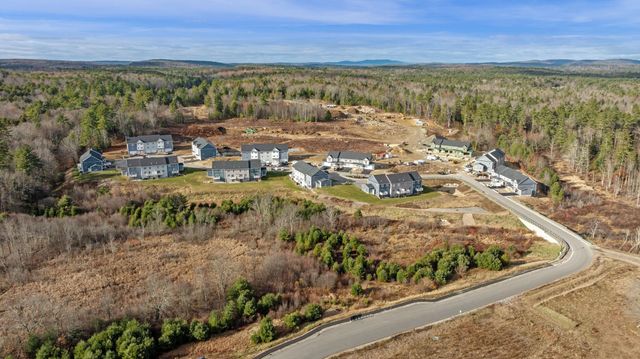 61 Crestview Way, Raymond, NH 03077