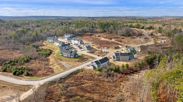 61 Crestview Way, Raymond, NH 03077