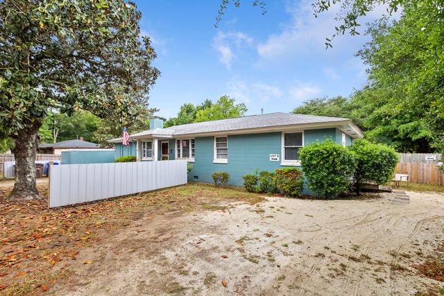 1135 Greenhill Road, Charleston, SC 29412