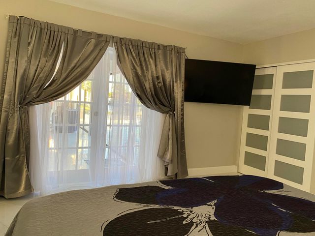 6220 SW 14th Street, Plantation, FL 33317