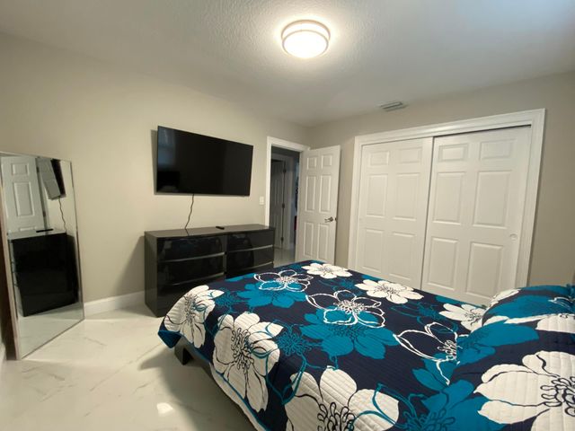 6220 SW 14th Street, Plantation, FL 33317