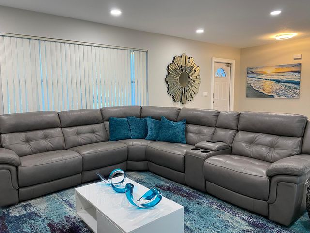 6220 SW 14th Street, Plantation, FL 33317