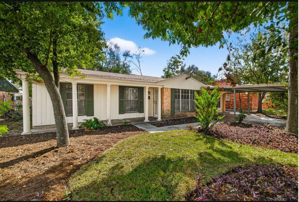 3907 Grapevine Street, Houston, TX 77045