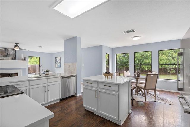 1222 Minerva ST, Austin, TX 78753