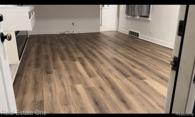 5016 Mead Street, Dearborn, MI 48126